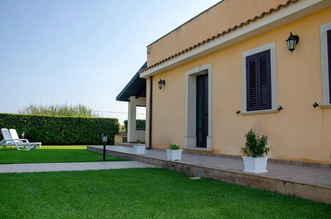 Villa La Tonnara Casesicule, Private Villa Far 50 M From The Sand Beach Санта-Мария-дель-Фокалло 0*,