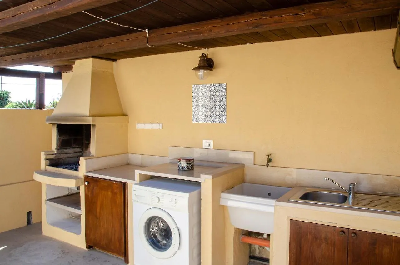 Дом отдыха Villa La Tonnara Casesicule, Private Villa Far 50 M From The Sand Beach Санта-Мария-дель-Фокалло