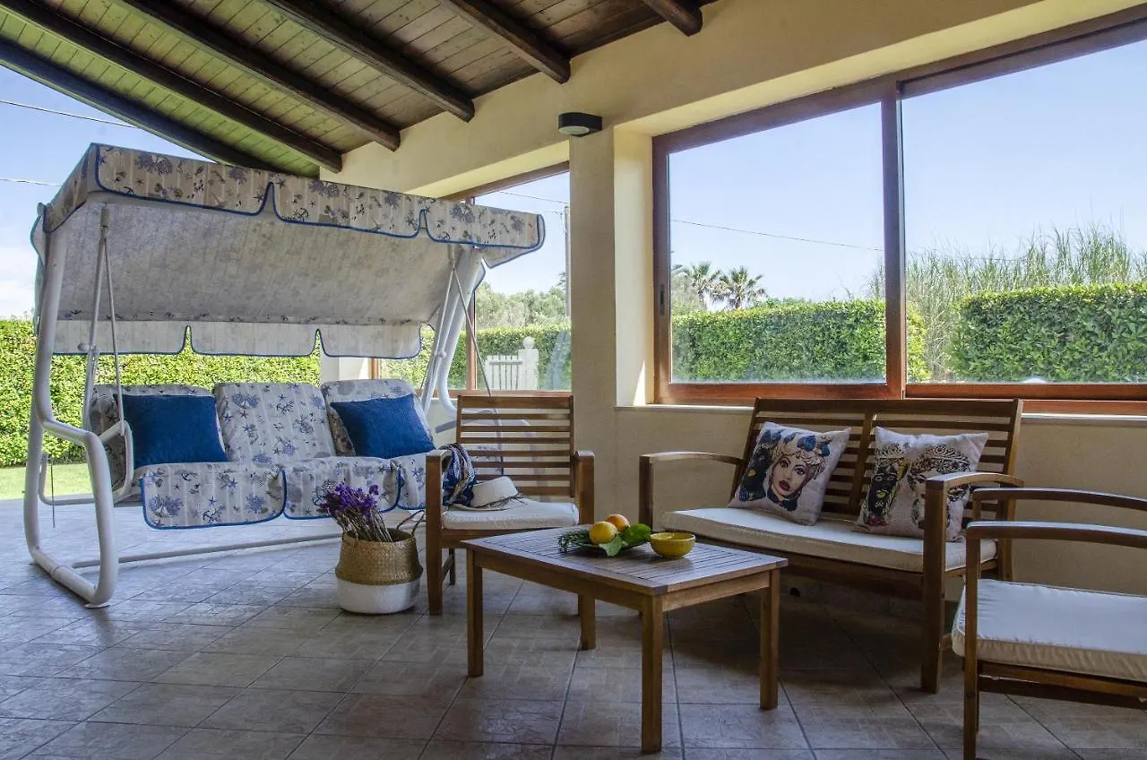 Villa La Tonnara Casesicule, Private Villa Far 50 M From The Sand Beach Санта-Мария-дель-Фокалло