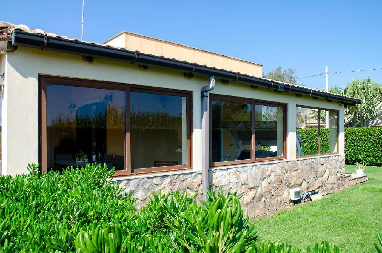 Villa La Tonnara Casesicule, Private Villa Far 50 M From The Sand Beach Санта-Мария-дель-Фокалло Дом отдыха